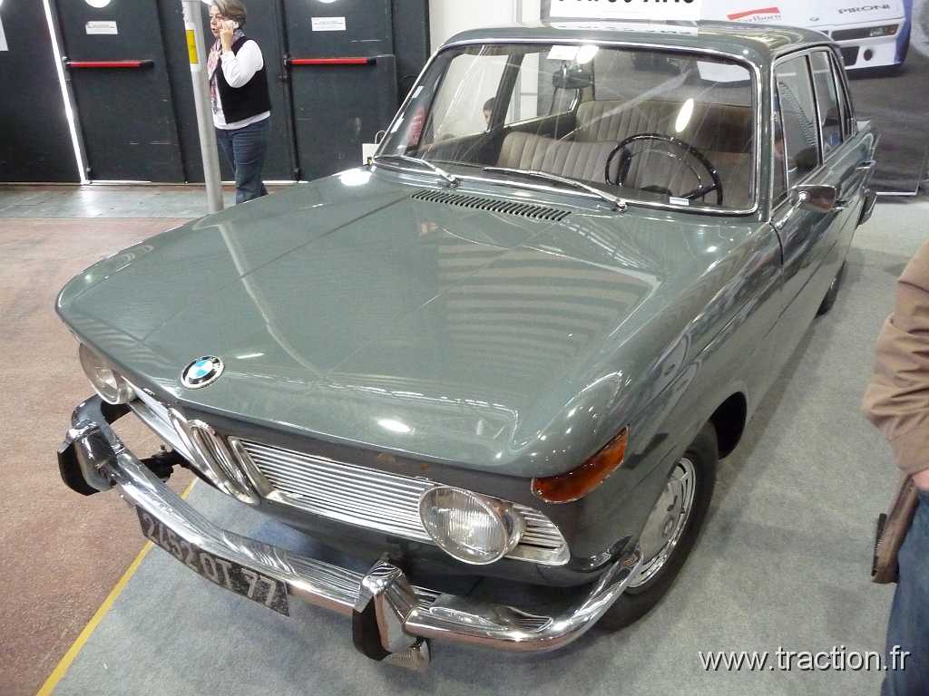 2011_epoquauto (91).jpg - 05/11/2011 - 69000 LYON - EPOQU'AUTO - 33ème Salon International Autos & Motos Anciennes - BMW